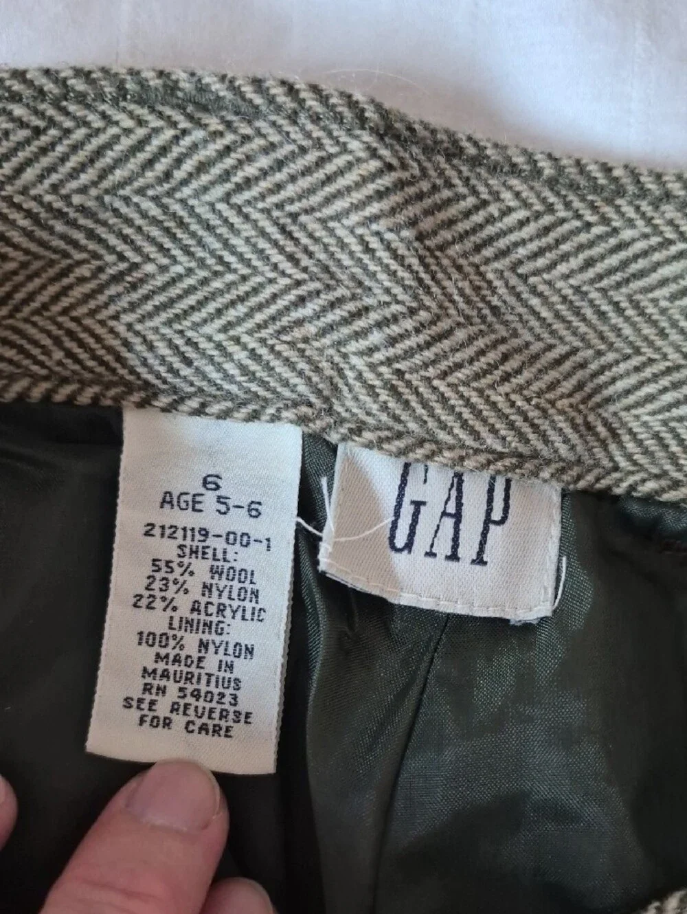 GAP Men's Olive Herringbone Cargo Pants